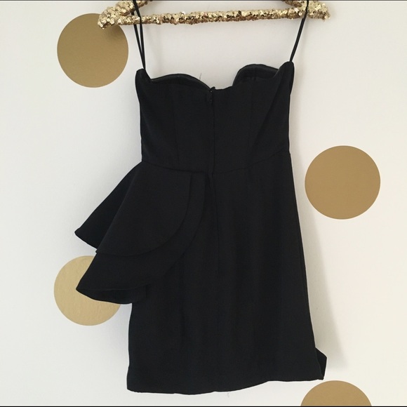 ✨H&M Black Ruffle Strapless Dress✨ - Picture 3 of 4